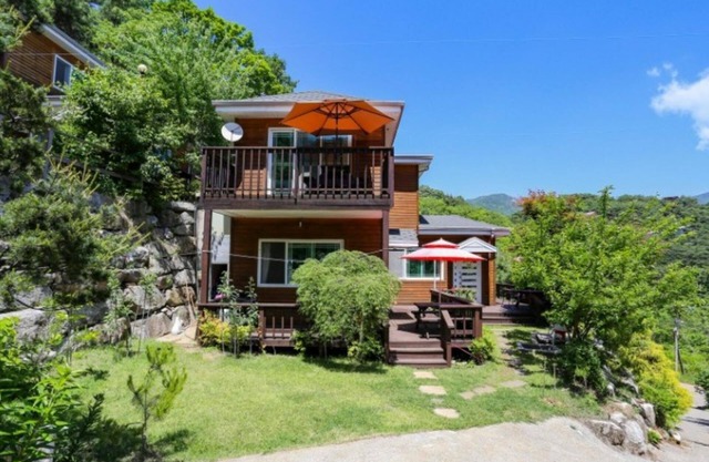 Jecheon Haereul Pumeun Dal Pension