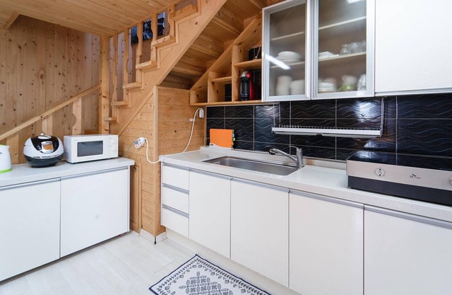 Jeju Haebaragi Pension