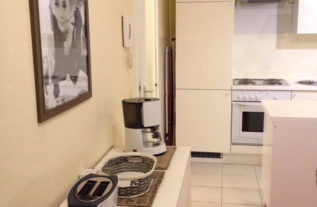 Jewel with private parking space in a perfect location - city, university, bus, train station