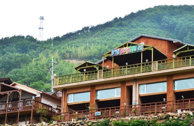 Jirisan 1 Night 2 Days Pension