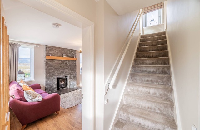 Jocks Hoose - a cottage that sleeps 4 guests in 2 bedrooms
