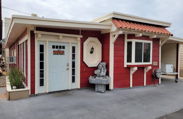 Joe's Parker River Pad- 3/2 Marina Village Annex