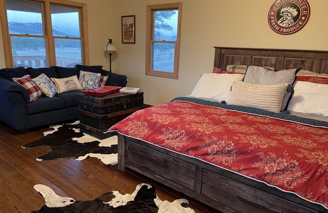 John Wayne Cabin.with incredible views!