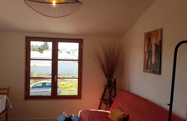 Joli Petit Appartement Neuf, au Calme et à Proximité de la mer et des Commerces