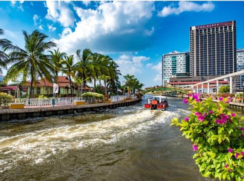JONKER Home Walking Distant To Bandaraya
