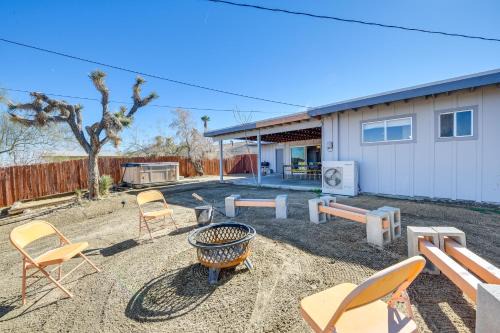 Joshua Tree Vacation Home with Private Hot Tub!