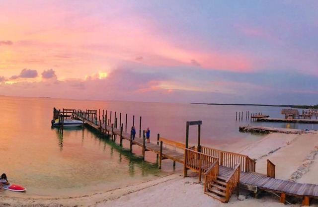 JULY 4th Islamorada BEACH paradise - 2 Bedrooms Boat Slip Ramp Pier Pool Hot Tub