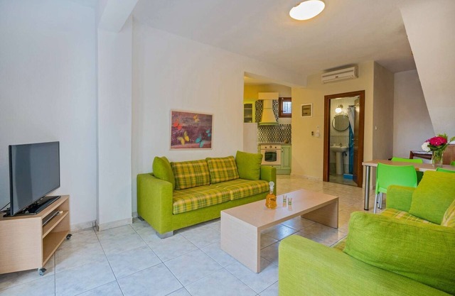Junior Suite Polichrono NR 13