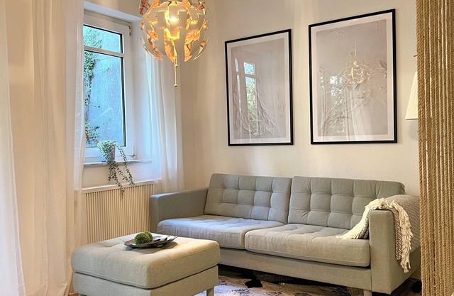 JUPAS° | Red Rock Home - Balcony & Parking lot