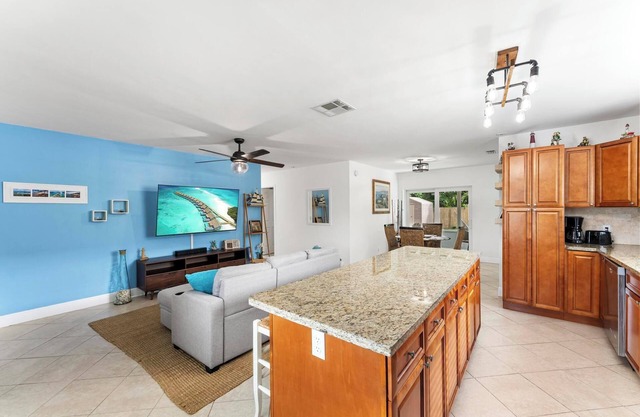 Jupiter Coastal Cottage Just Minutes from the Ocean