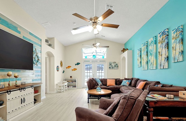 JUST RENOVATED!✦Spacious✦Clean✦Private True South Pool/Spa✦5 Miles to Disney