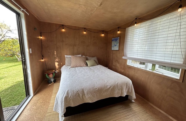 Kōtare- - Classic Point Wells