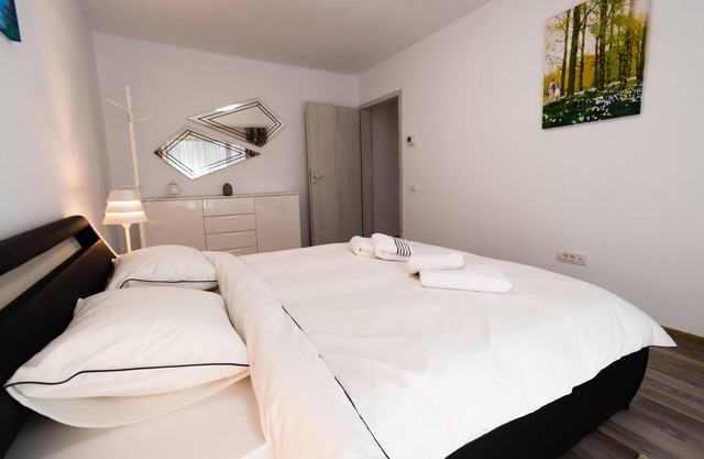 KarpatenHaus | Transylvanian Apt. w/lrg. terrace