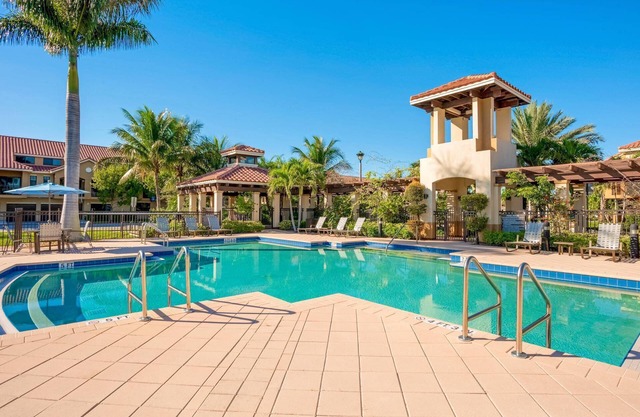 Kasa | Bright & Airy 1 BD + Near the Beach | Delray Beach