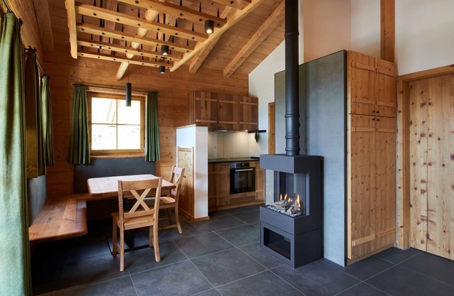 "kathl Alm" für 2-4 Personen, Terrasse mit Bergblick, Whirlpool, Infrarotliegen