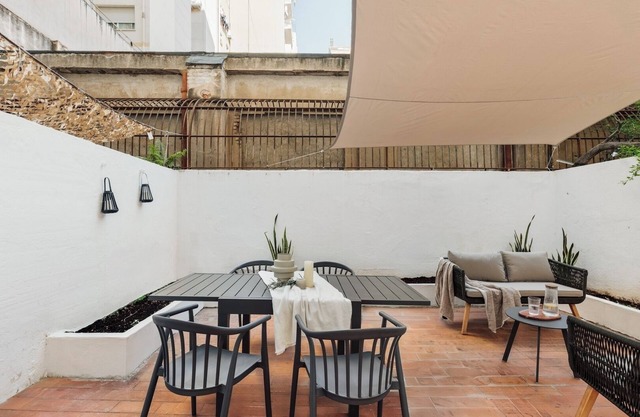Kayra - 2 bedrooms and terrace in La Sagrada Familia