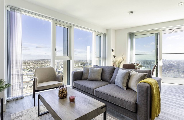 KDR5 - 2 Bedroom 2 Bathroom - King/Twin Single