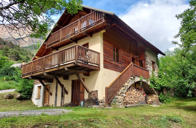 KELLER CHALET TO VIGNEAUX