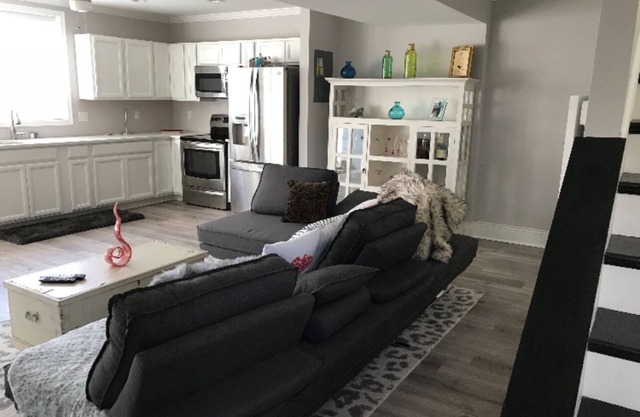 KENT ISLAND - Everything The Narrows has to offer you!