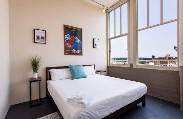 Kentucky Derby Downtown Duplex with Amazing Views