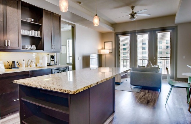 Kenzie Summer 541 I Modern 1 Bedroom Apartment with Terrace in Domain, North Aus