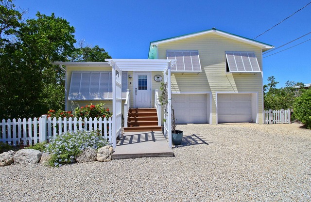 Key Lime Kottage- Waterfront Home on Gulf of Mexico w/Private Pool, Dock & More