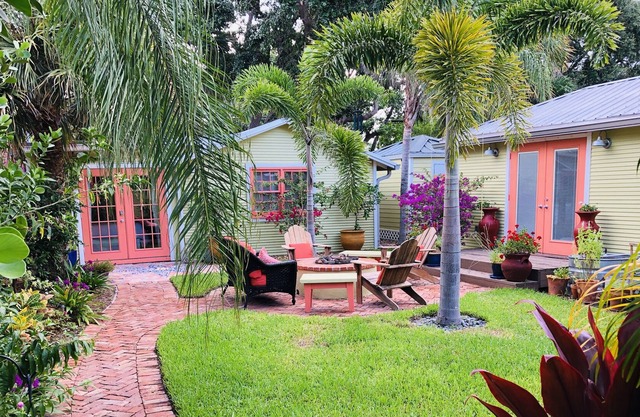 Key West living just 2 minutes from the beach!