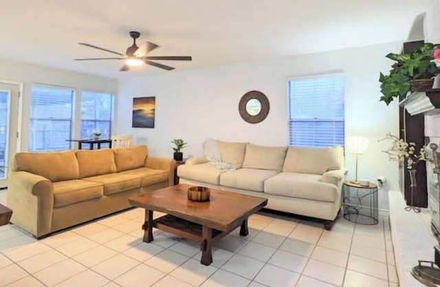 KING BED-4 BR-Close to everything-A Lot of Space!