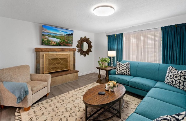 King Suite with Private Ensuite & Waffle Breakfast