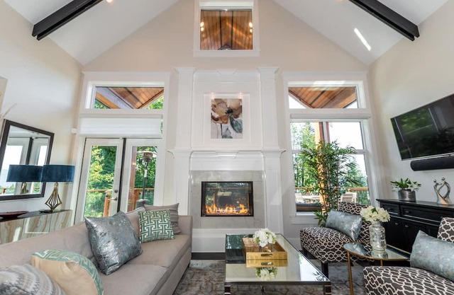 Kingston House - Private, Luxurious Living, Full of Amenities