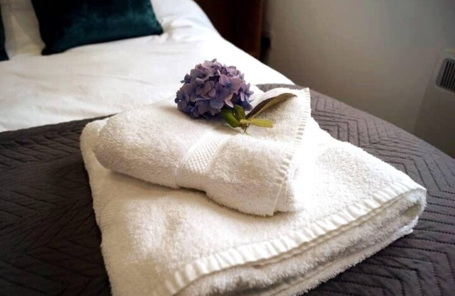 Kirriemuir 1-Bed Apartment, Sleeps 2, Pet Friendly