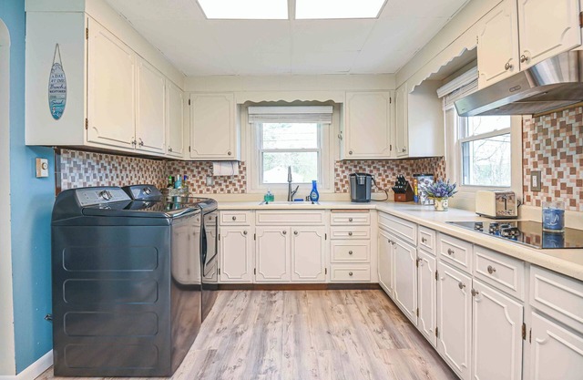 Kittery Retreat – A Serene Escape for 10, Quick Trip to Beaches & Dining