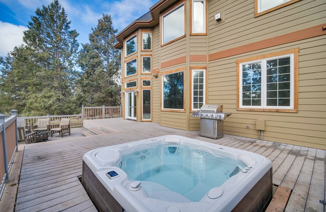Klamath Falls Vacation Rental w/Resort Amenities!
