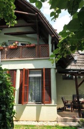 Klebi’s Apartmanház 20