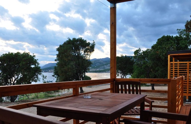 Klenovica Queen 4+2 Premium