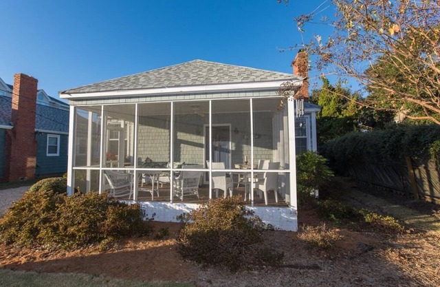 Kloeppel Cottage - North End VB - Pet friendly