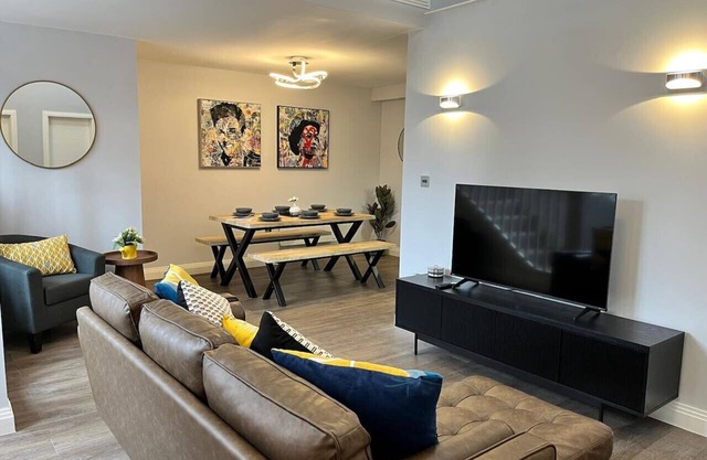 Knightwood Oak: A Cozy, Magical Retreat