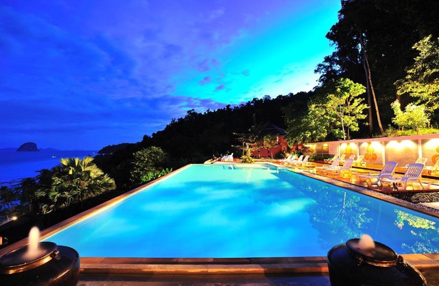 Koh Ngai Cliff Beach Resort