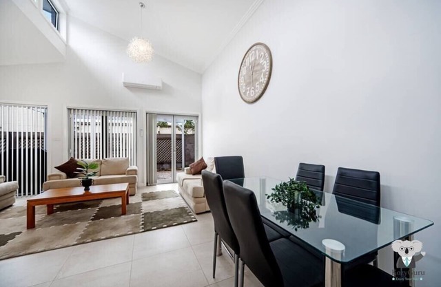 KozyGuru | St Peters | Beautiful 3 Bedroom House