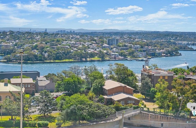 KOZYGURU | The Rocks | Harbour Bridge View | 1 BED APT | Swimming Pool | NTR098