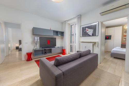 Kramer House, in the fashion district!