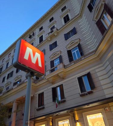 L'abbraccio di Maria