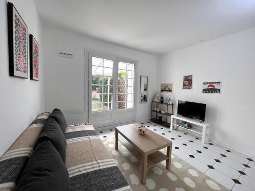 L'Aventura avec 7 chambres et Jardin