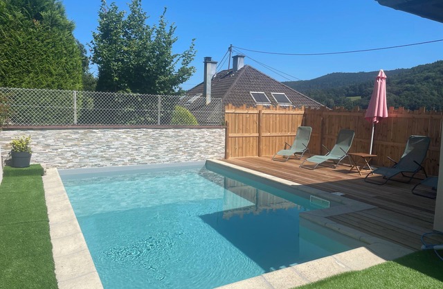 L'Impasse for families: apartment 4-6 people with private spa and swimming pool