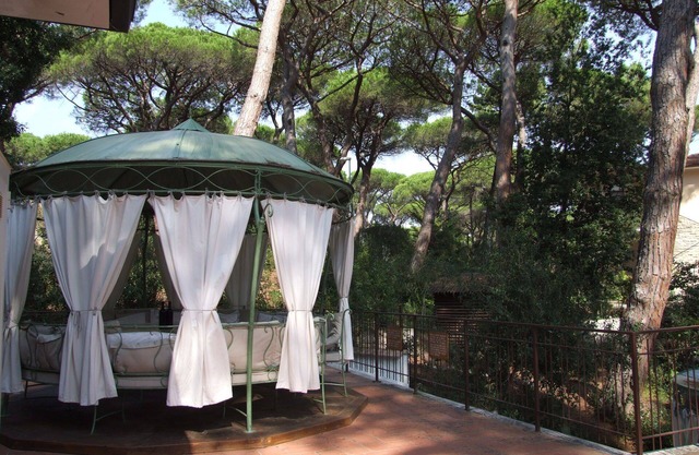 Lovely apartment for 8 guests with WIFI, TV and patio