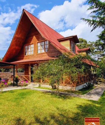 La Casa de Darío - Hospedaje y Casa de Campo en Oxapampa con Piscina