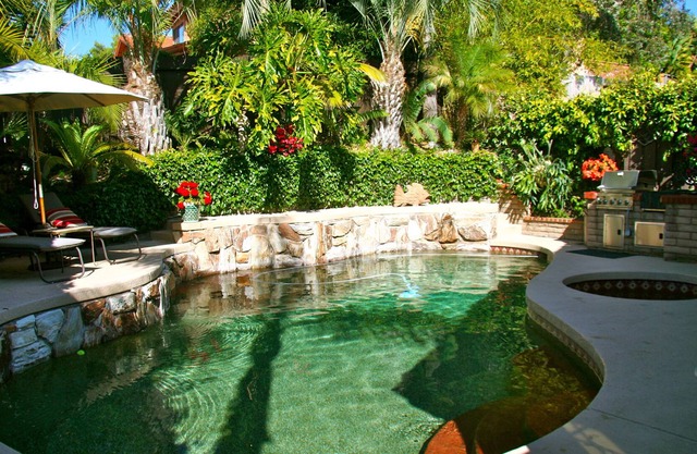 La Costa Tropical Oasis near Lagoon & Beach