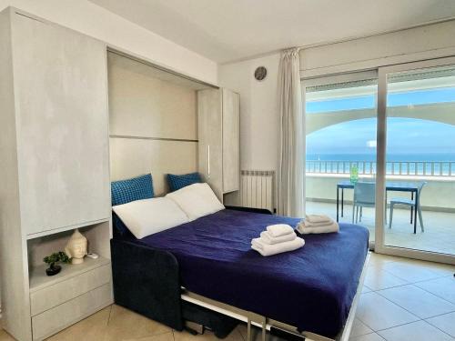 La Dolce Vita - monolocale con garage di fronte al mare