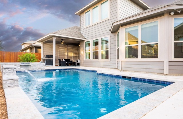 La Estancia: Chic Home with Heatable Pool - Close to SeaWorld & Lackland AFB!