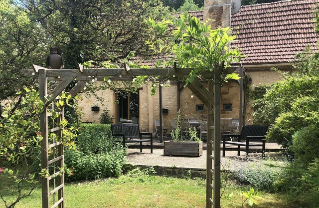 La Maison Bleue at Les Girouteaux 3 Lovely 4 Star Cottages with shared Pool